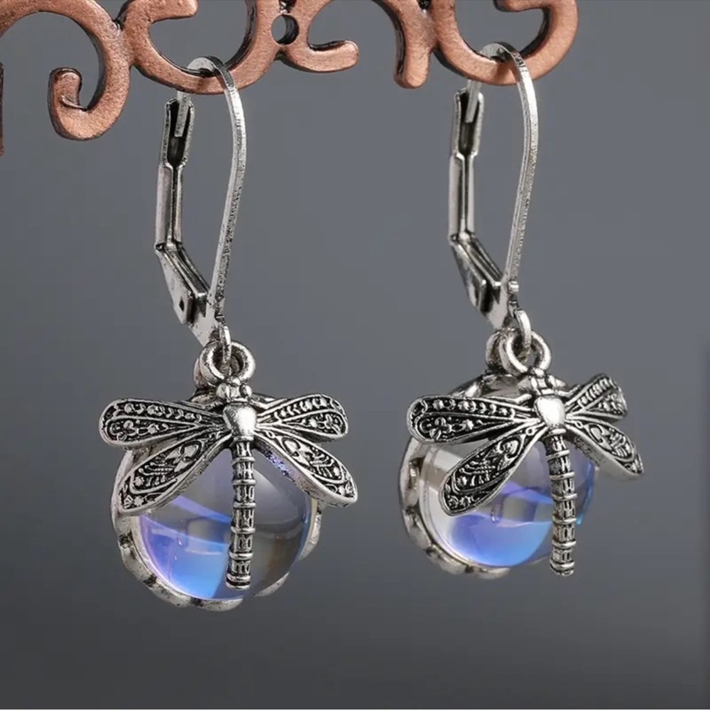 Elegant Gold and clear Dragonfly Earrings